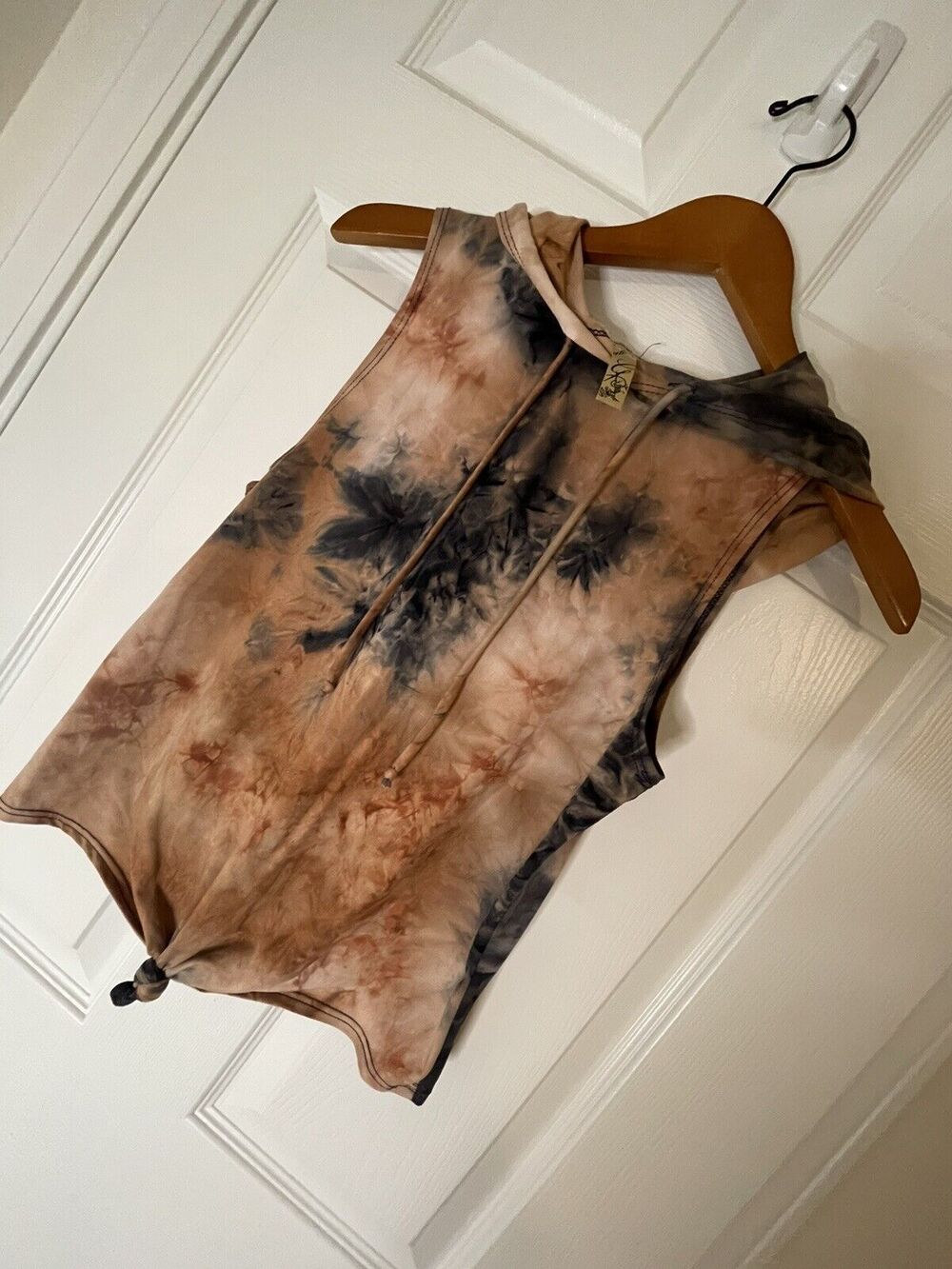 Scotty Tie Dyed Small Hooded Sleeveless Shirt